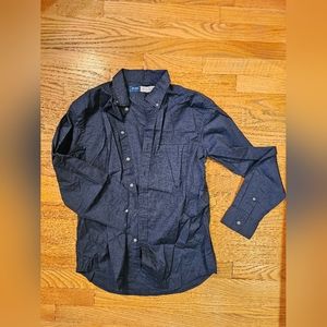 Long sleeve button-down